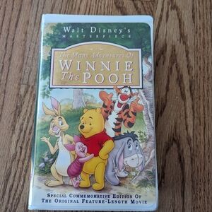 Walt Disney's The Many Adventures Of Winnie the Pooh 1996 VHS